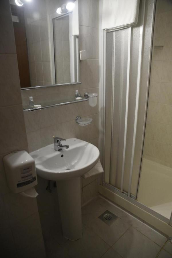 Hotel Saraj Сараево Екстериор снимка