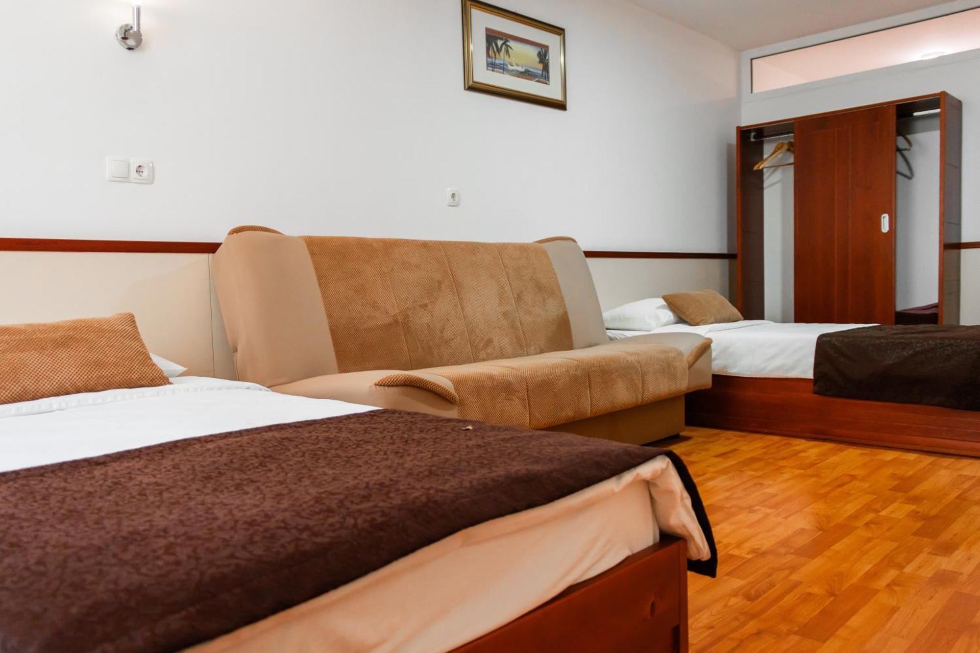 Hotel Saraj Сараево Екстериор снимка