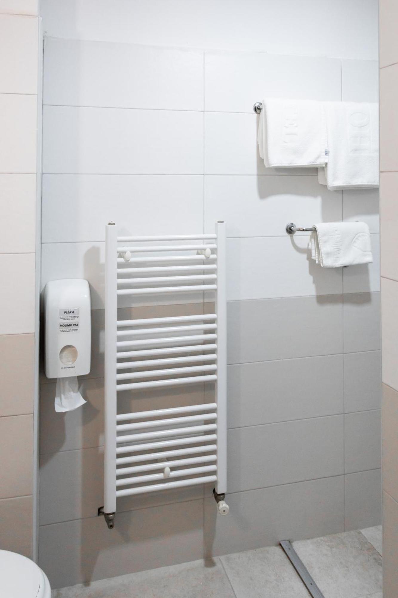 Hotel Saraj Сараево Екстериор снимка