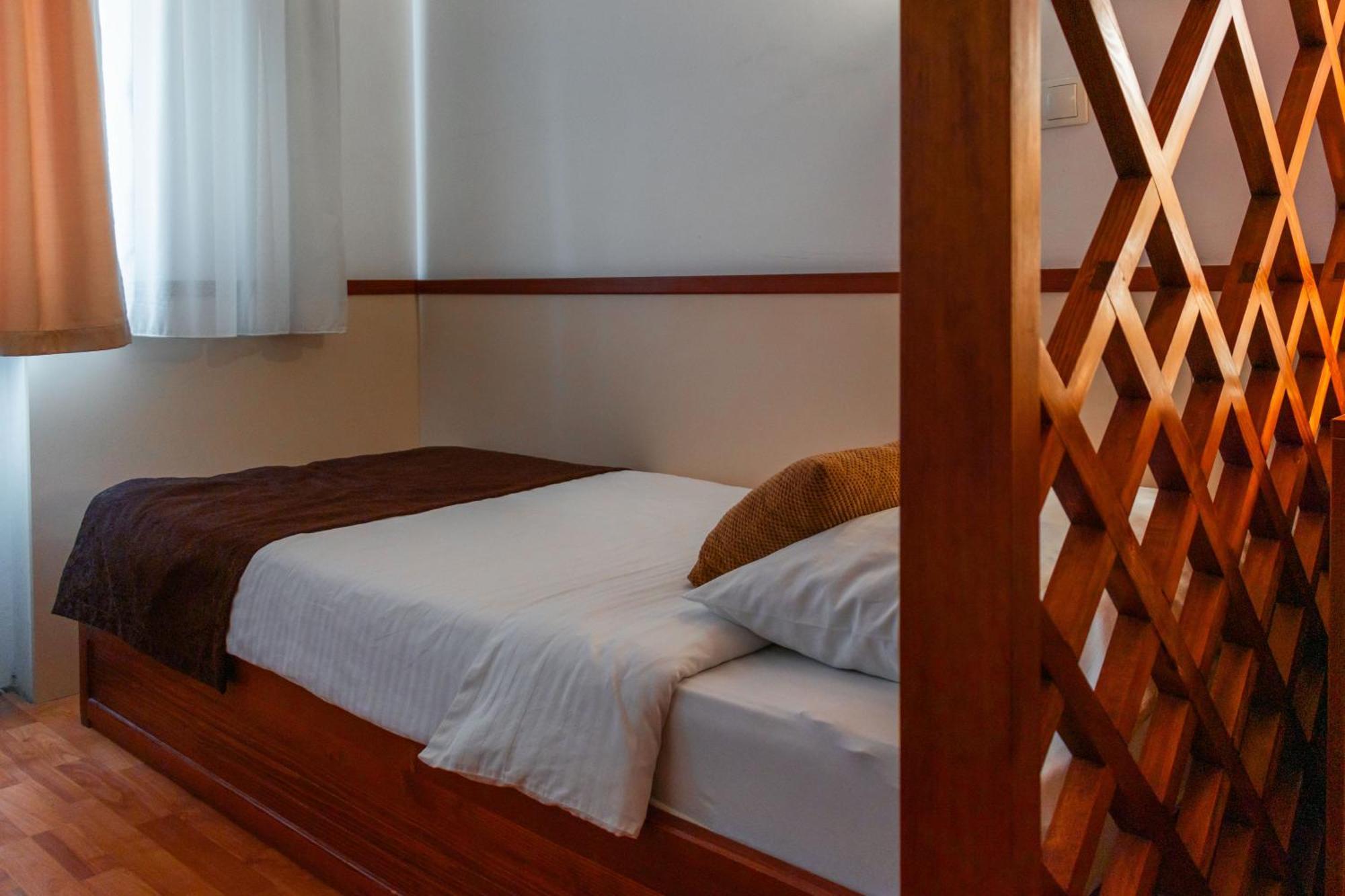 Hotel Saraj Сараево Екстериор снимка