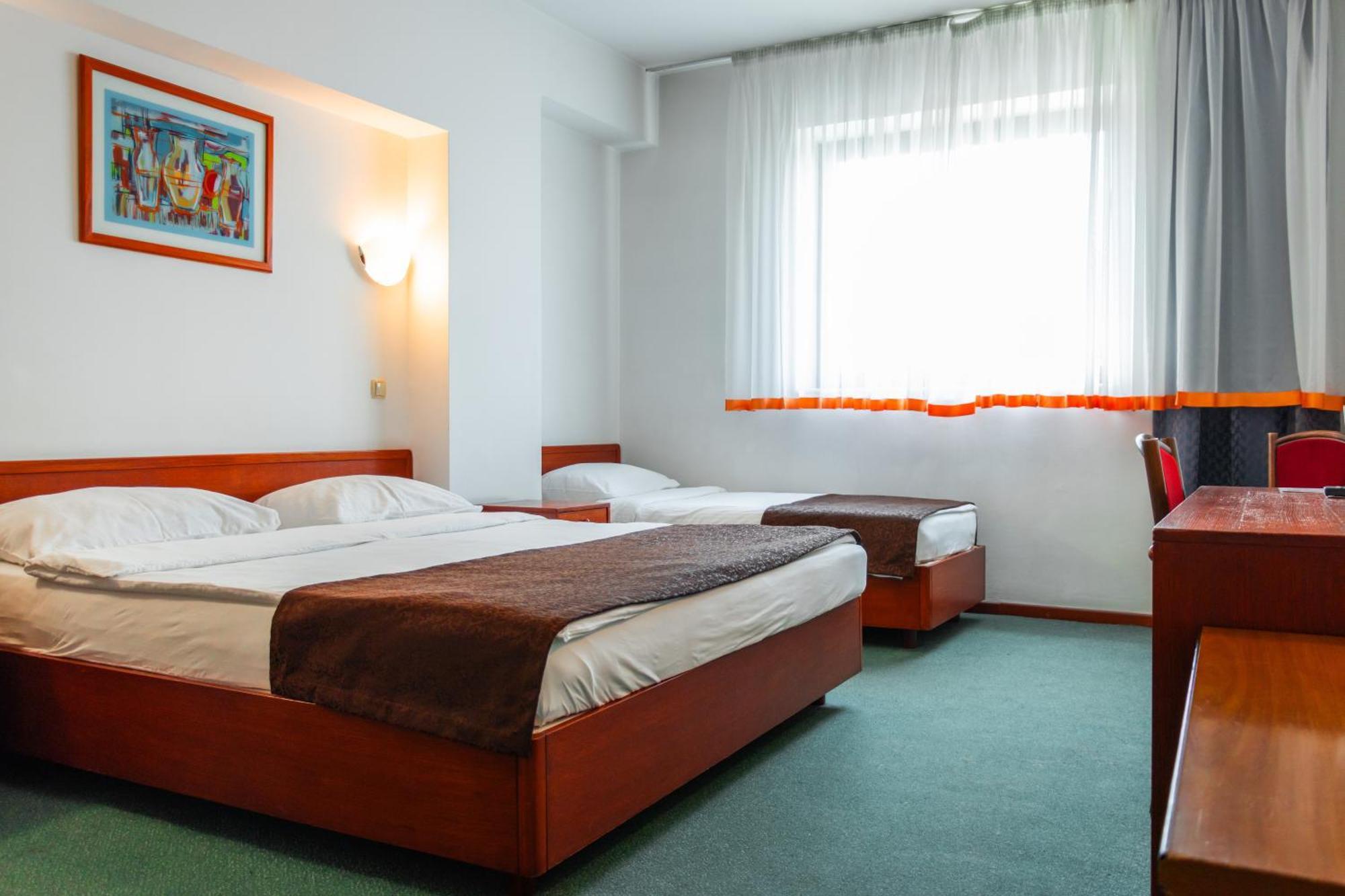 Hotel Saraj Сараево Екстериор снимка