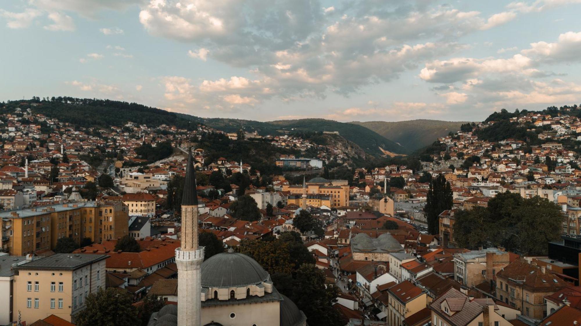 Hotel Saraj Сараево Екстериор снимка
