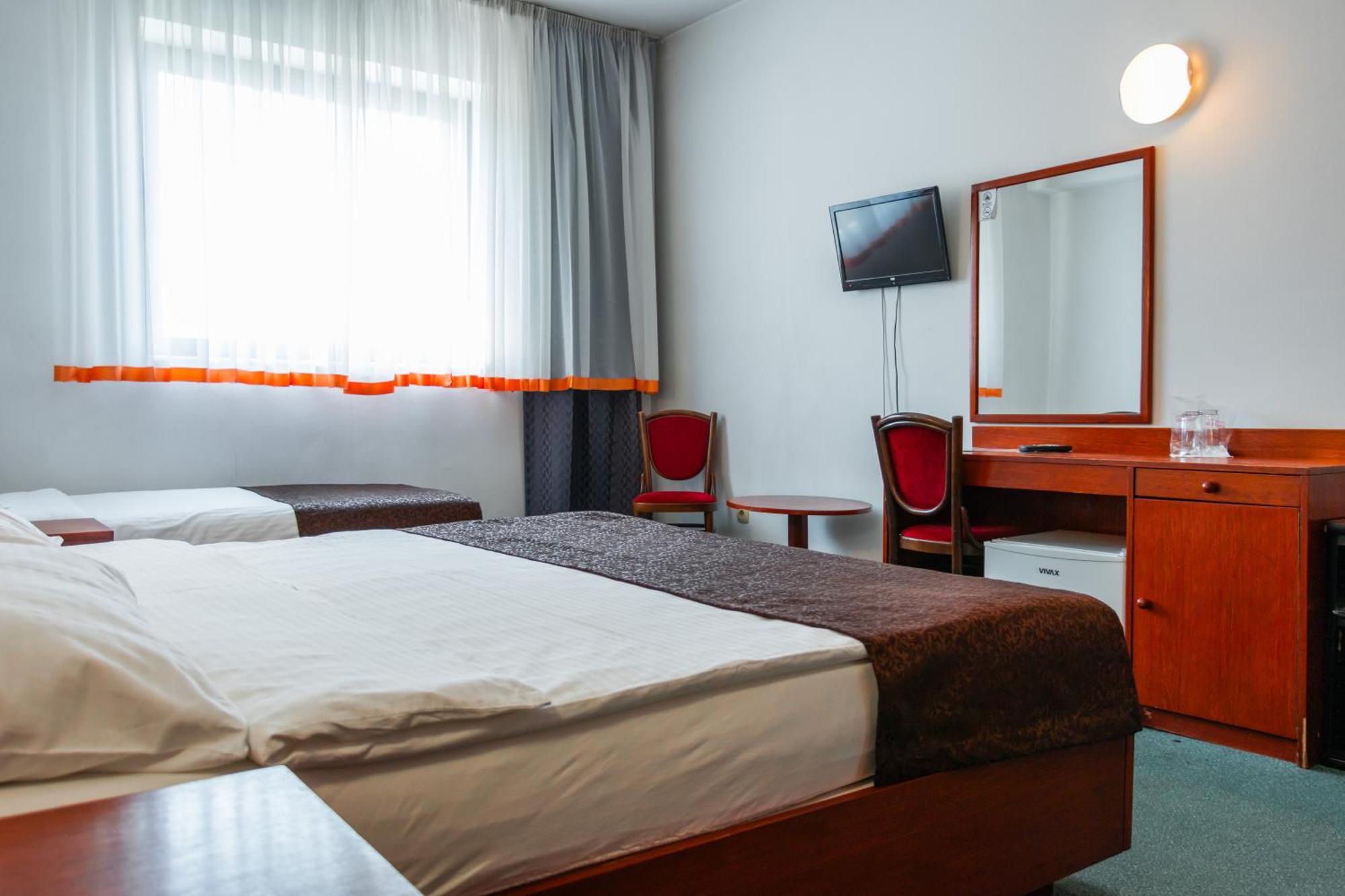 Hotel Saraj Сараево Екстериор снимка