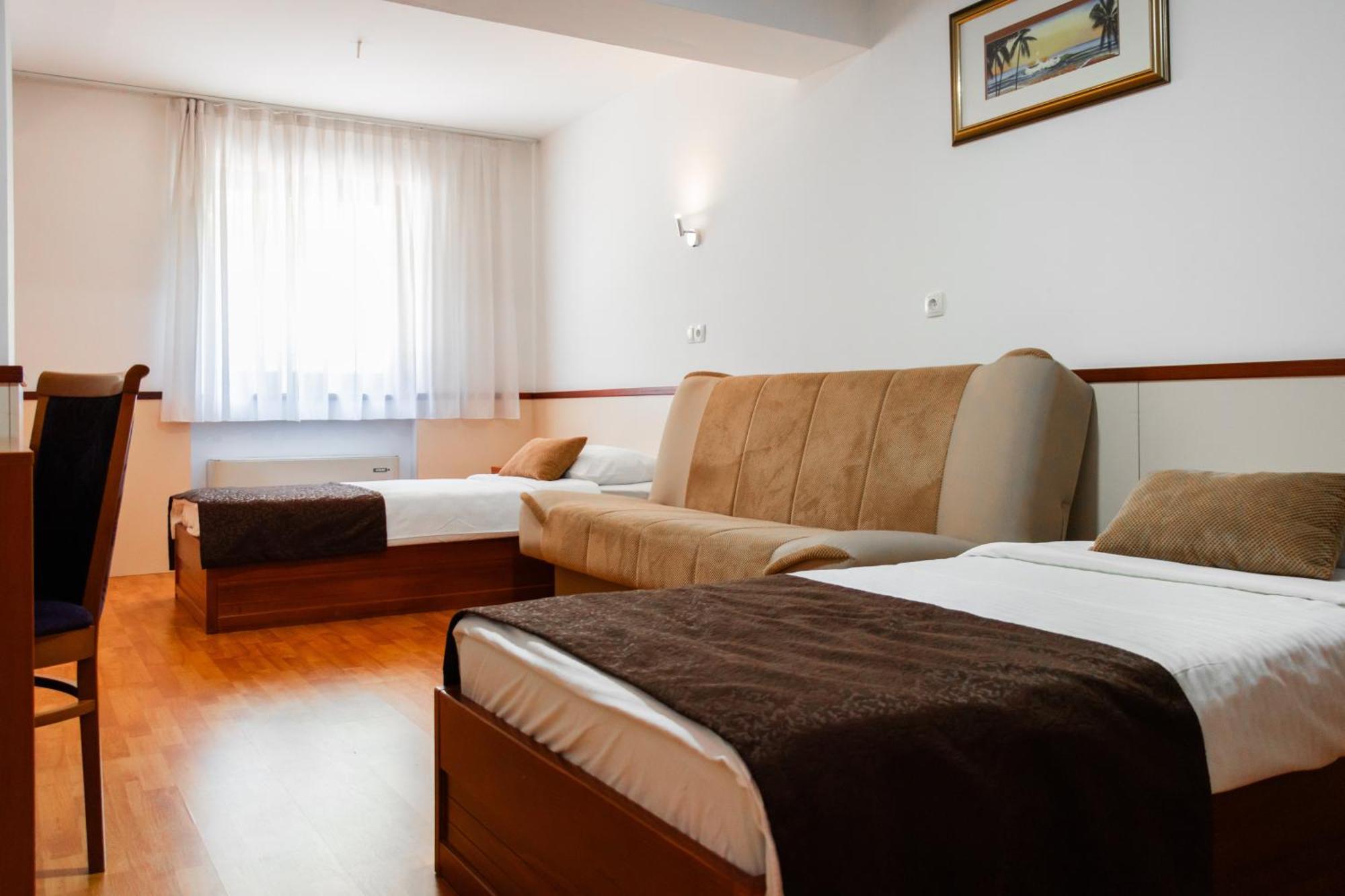 Hotel Saraj Сараево Екстериор снимка