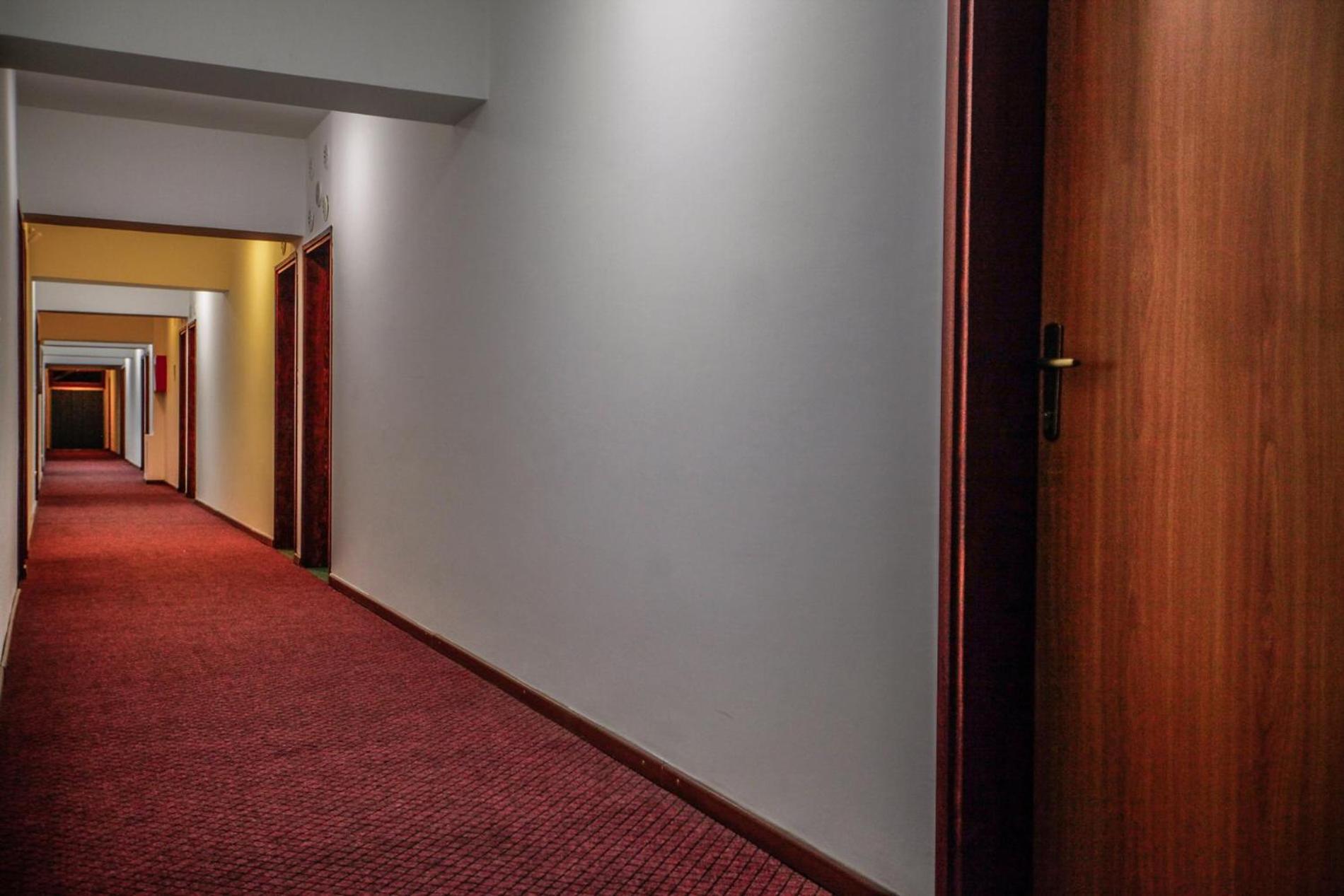 Hotel Saraj Сараево Екстериор снимка