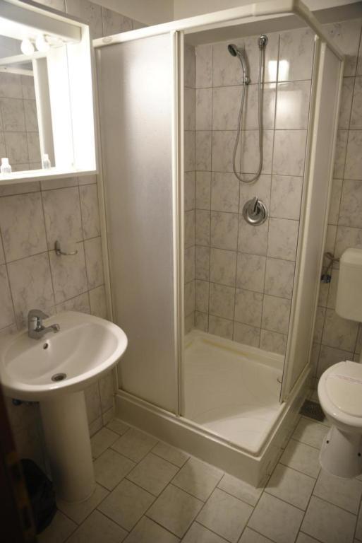 Hotel Saraj Сараево Екстериор снимка